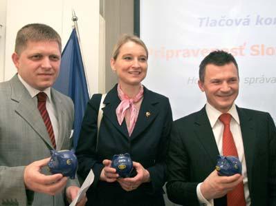 B I Slovensko kráča do elitnej skupiny krajín Európy Dňa 7. mája zverejnila Európska komisia hodnotiacu správu o pripravenosti Slovenska na zavedenie eura. V ten deň zostávalo do 1.