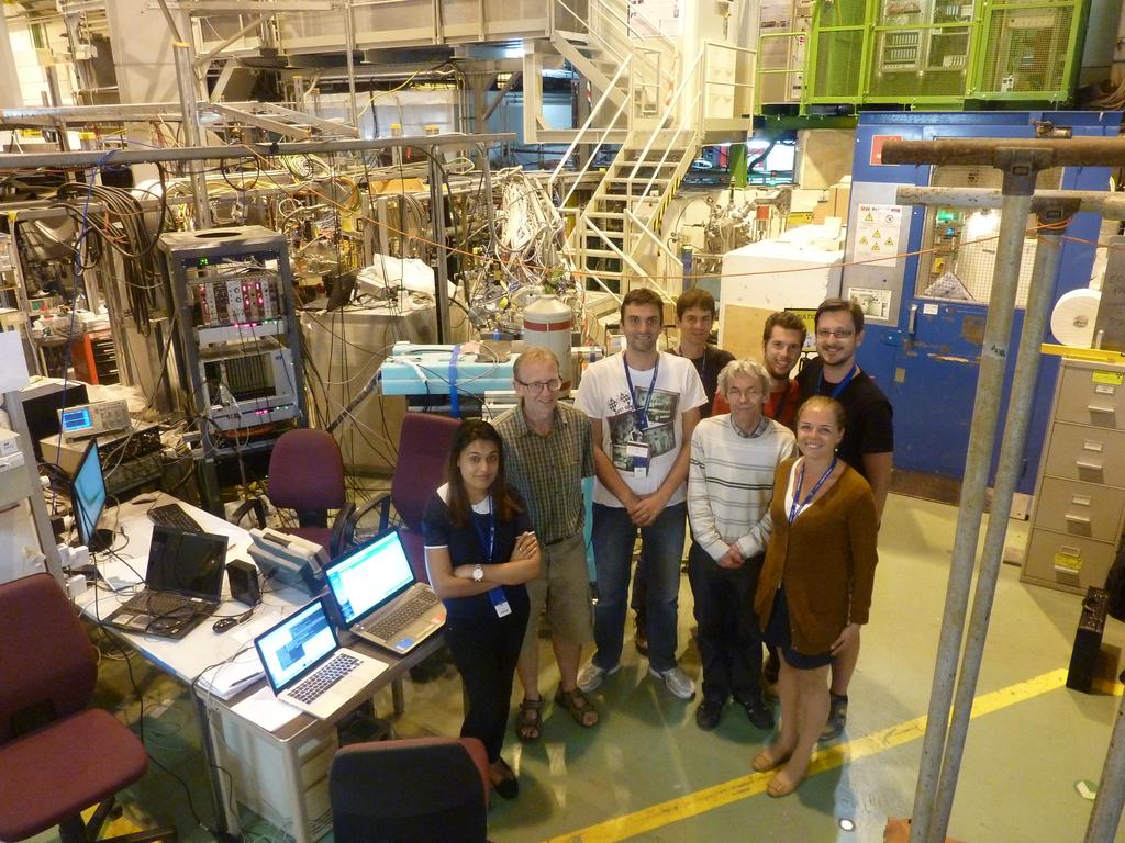 Tím experimentu IS521 Mar$n Venhart (FÚ SAV): Experiment CERN-