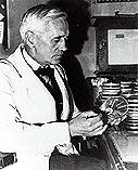 Alexander FLEMING (1881 1955) Objav penicilínu 1929