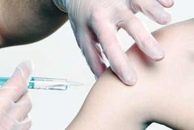 Aj preto je očkovanie mnohými odborníkmi vnímané ako veľmi dôležité a žiaduce preventívne opatrenie.