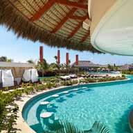 vstupe do hotela Paradisus Palma Real v stredisku Playa Bávaro, niekoľko minút od pláže.