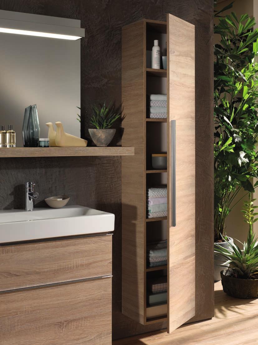 Rozmanitosť výrobkov v sérii kúpeľňového nábytku Geberit icon umožňuje moderné plánovanie miestnosti a montáž symetrických a asymetrických kombinácií.